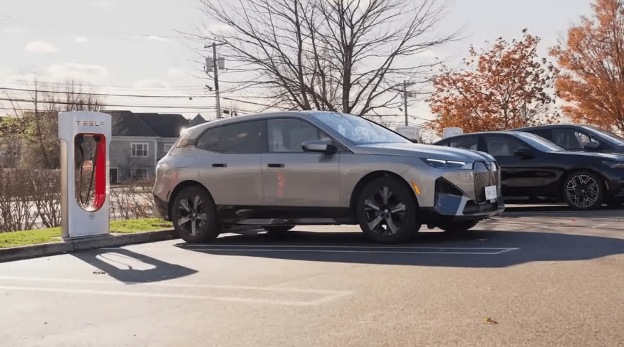 BMW電動車正式開放使用特斯拉超級充電站 2025年底前壓線上線