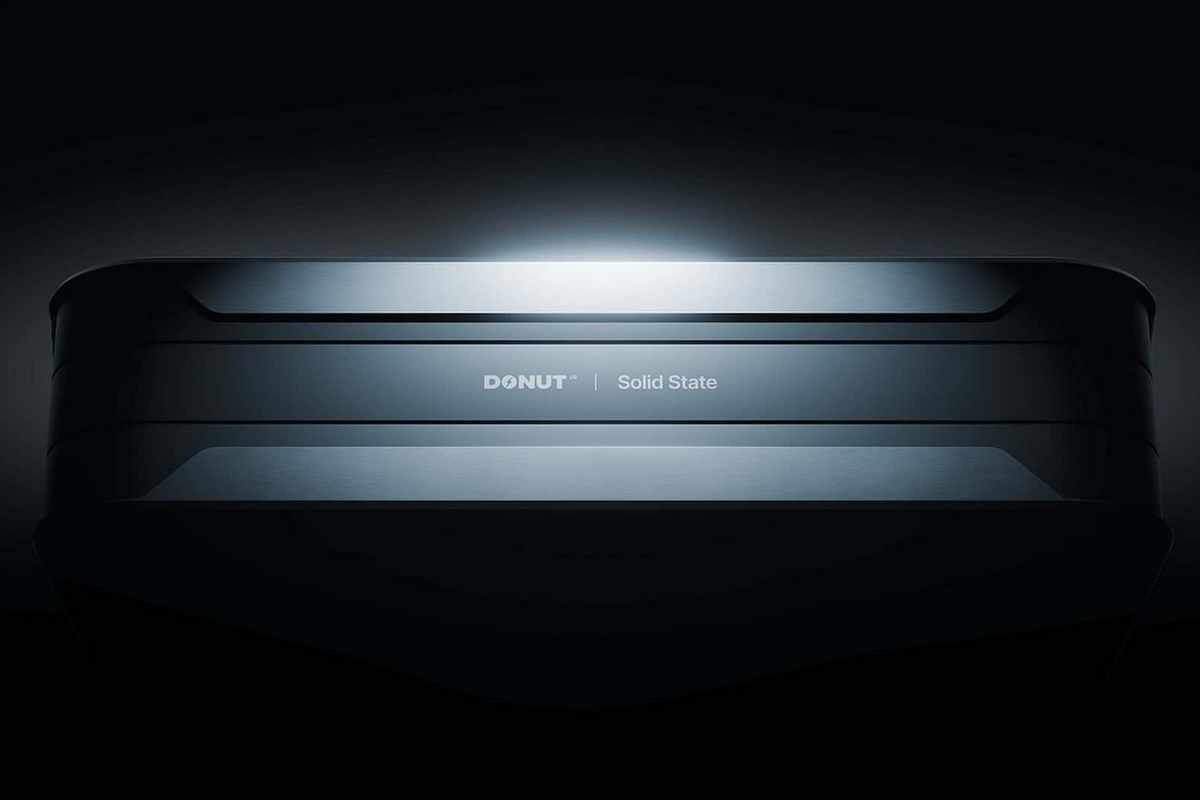 只要5分鐘就能充滿電，Donut Lab推出全球首款量產固態電池